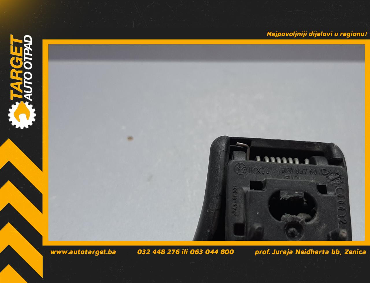 DIJELOVI KROVNA RUCKA AUDI A3 > 03-08 8P0857607
