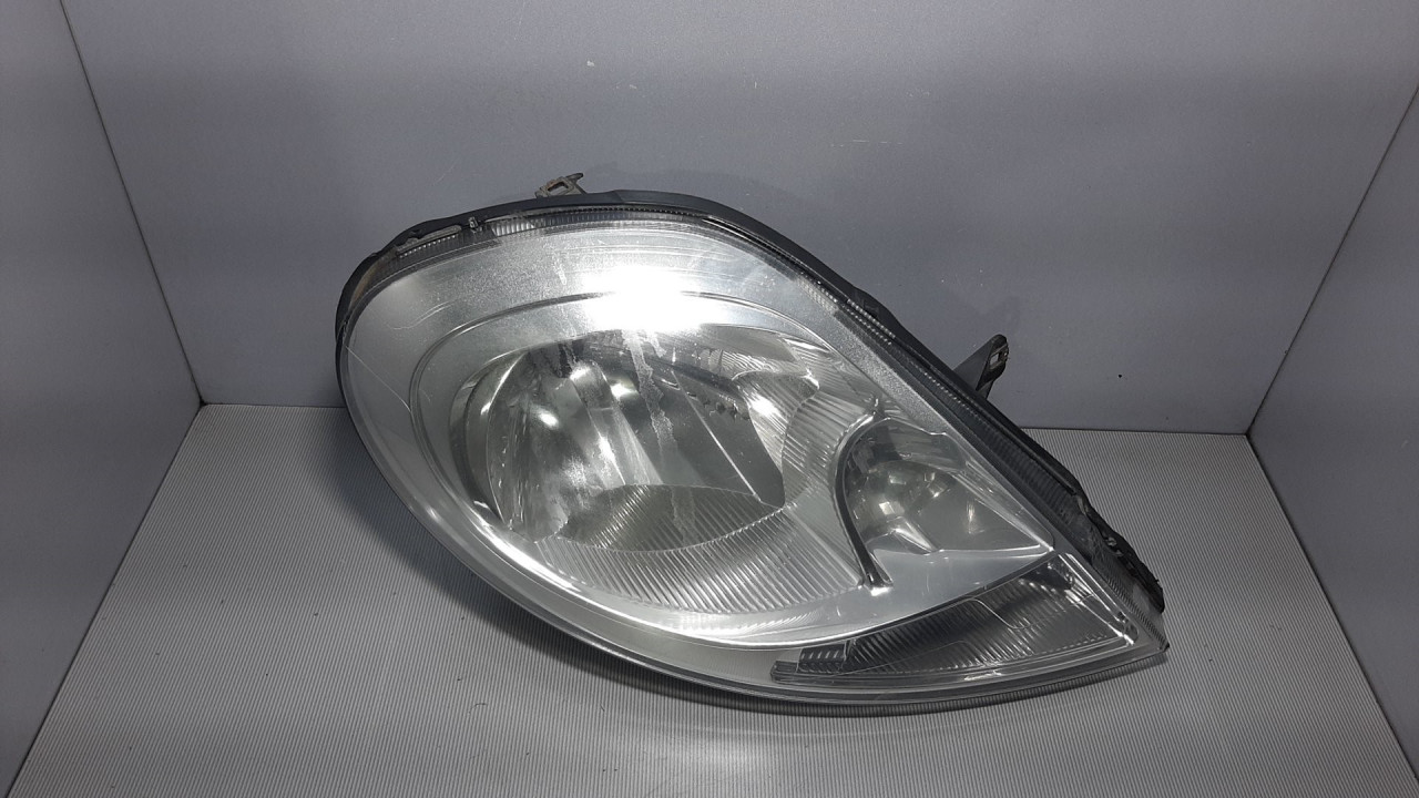 DIJELOVI FAR RENAULT TRAFIC > 07-14 8200701356