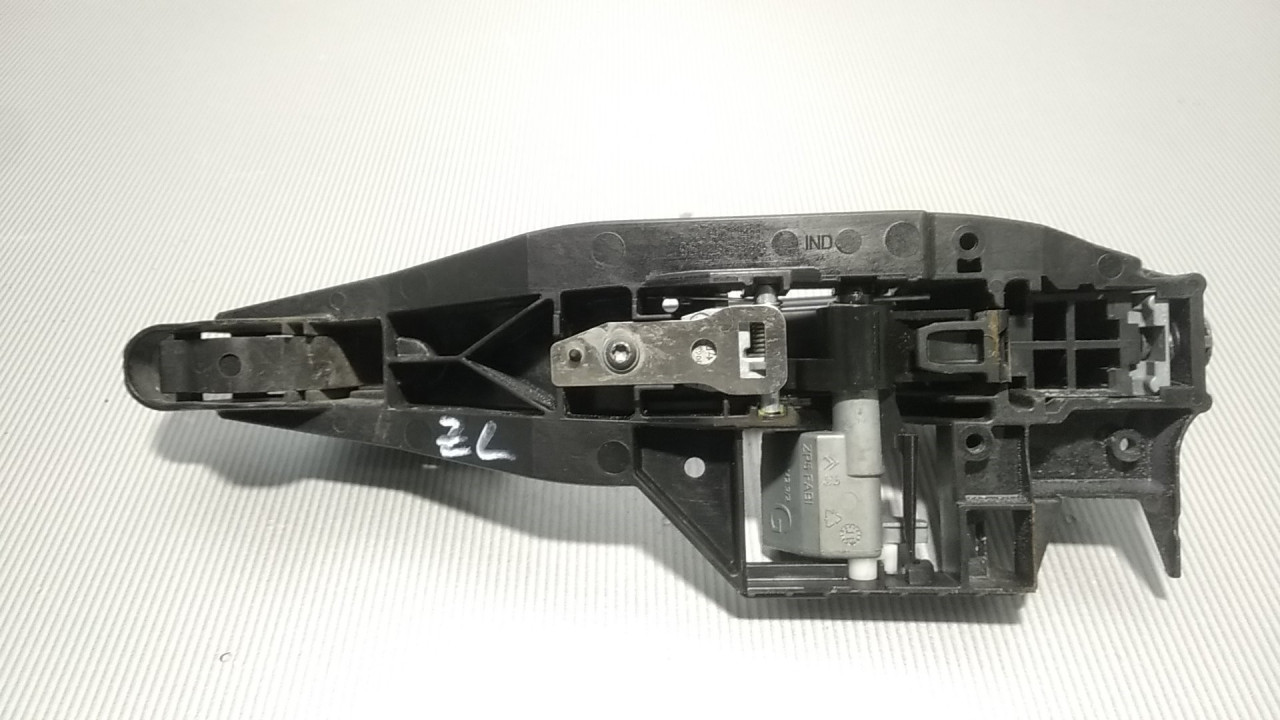 RUCKA VRATA PEUGEOT 2008 > 13-16 9672961180