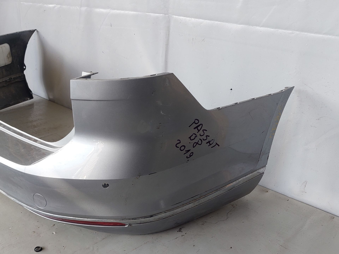 DIJELOVI BRANIK VW PASSAT B8 > 14- 3G9807421