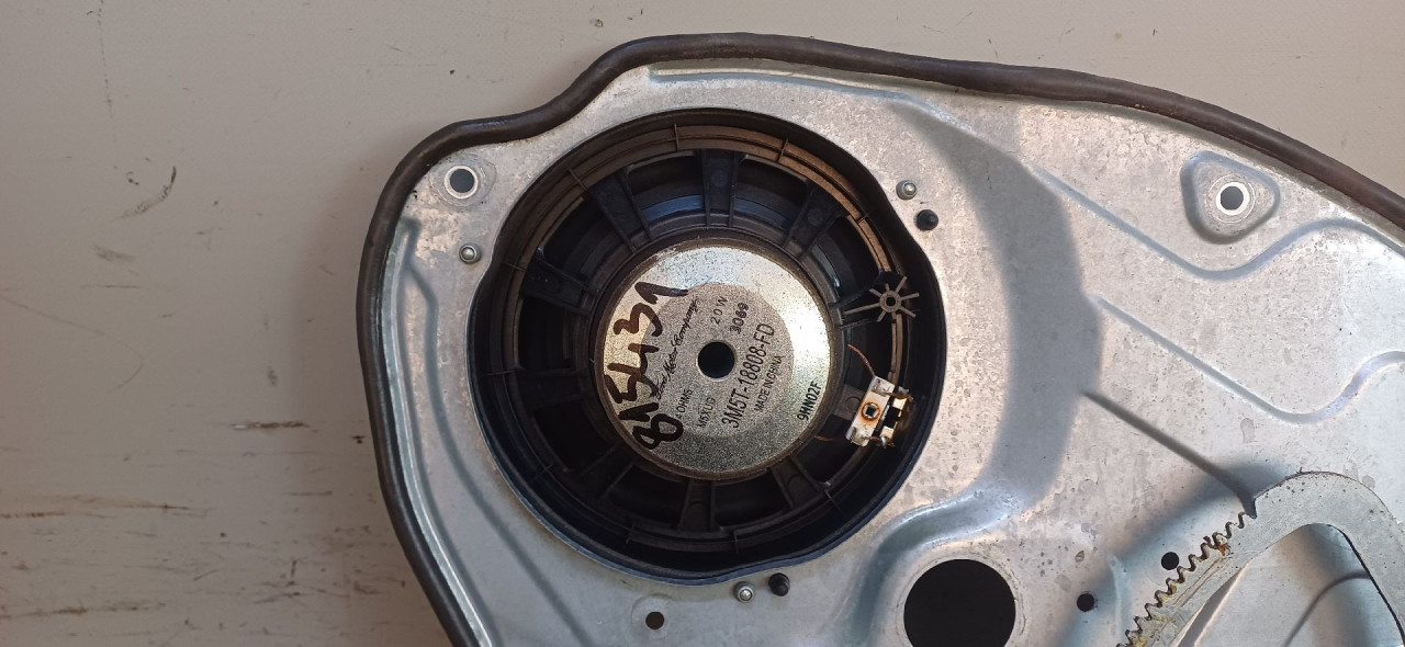 DIJELOVI ZVUCNIK FORD KUGA > 08-12 2.0 3M5T18808FD