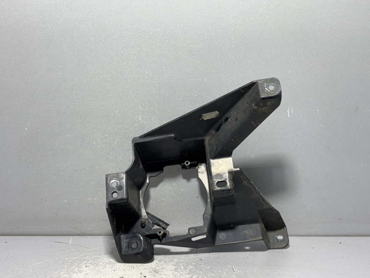 DIJELOVI PLASTIKA BRANIKA FORD MONDEO > 14-19 DS73-15266-B