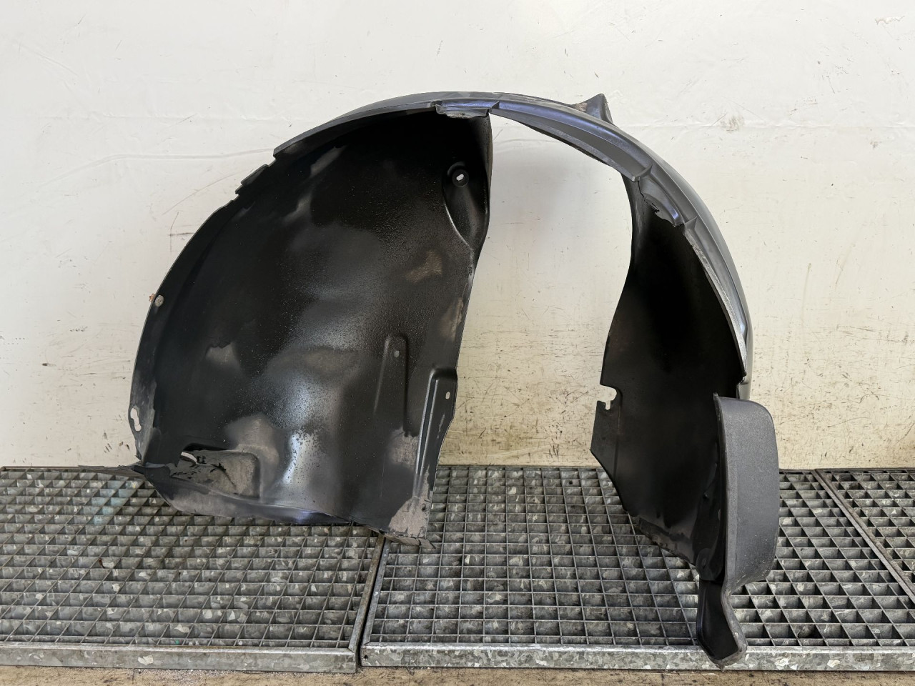 DIJELOVI UNUTRASNJI BLATOBRAN VW SHARAN > 10- 2.0 7N0805911A