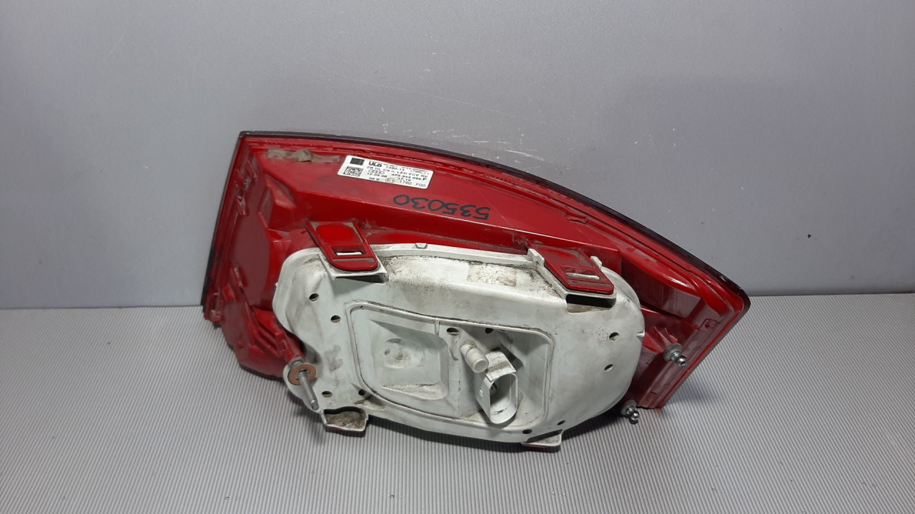DIJELOVI STOP SVJETLO AUDI A6 > 04-08 4F5945095F