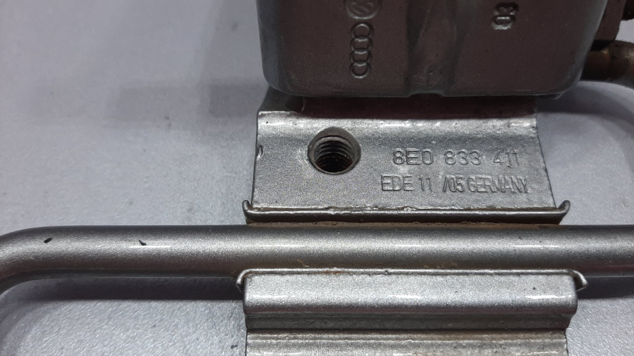 DIJELOVI BAGLAMA AUDI A6 > 04-08 8E0833411