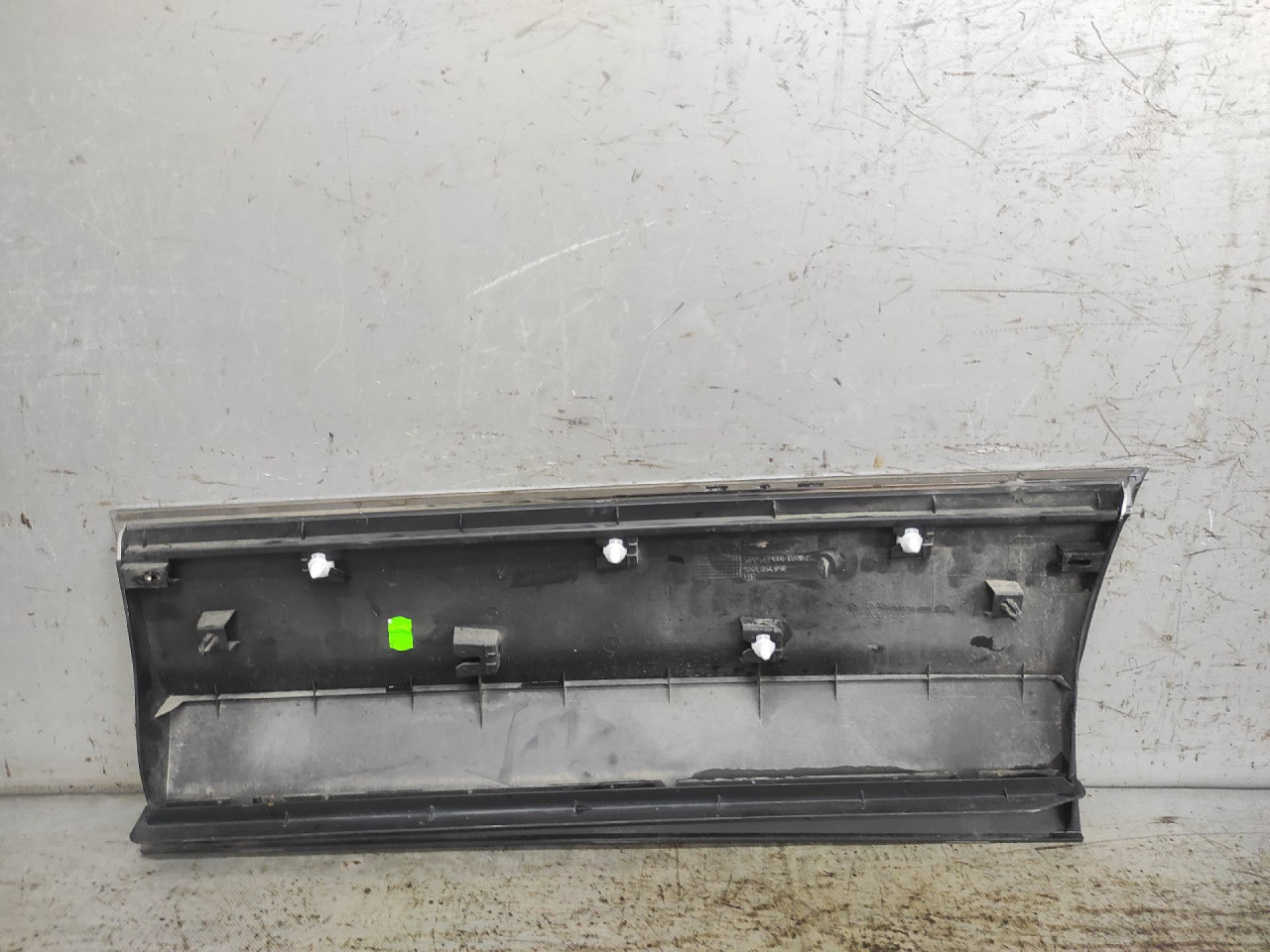 DIJELOVI LAJSNA VW TIGUAN > 16-20 5NA854950