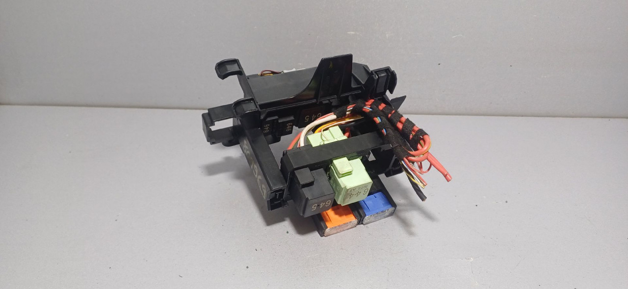 ELEKTRONIKA KUTIJA OSIGURACA AUDI A7 > 14 - 18 4G293750