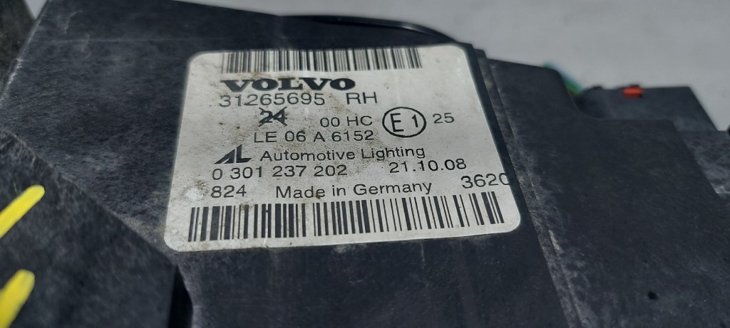 DIJELOVI FAR VOLVO S40/V50 > 07-12 31265695