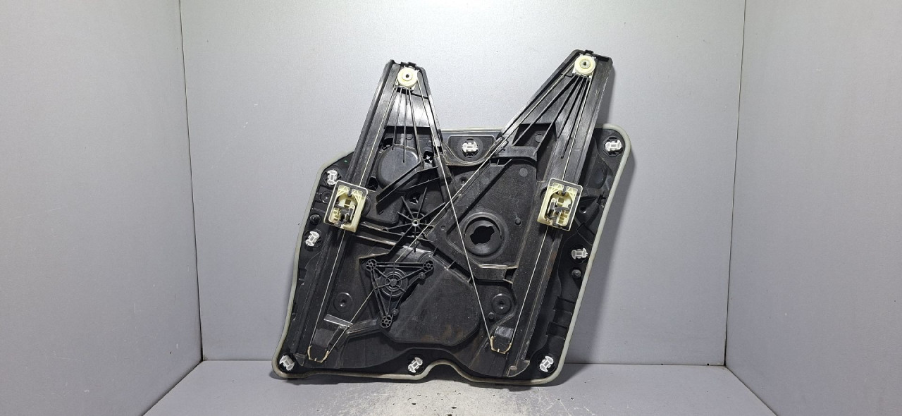 ELEKTRO PODIZAC STAKLA SKODA OCTAVIA > 19- 5E3837655