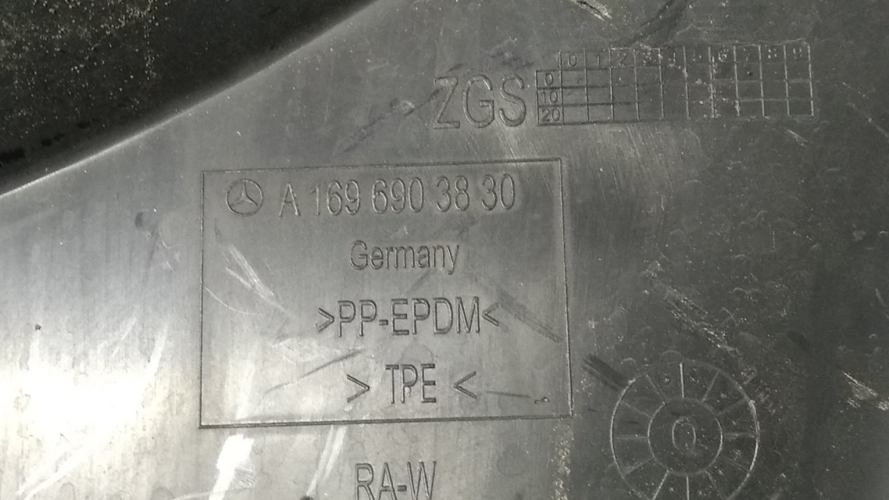 UNUTRASNJI BLATOBRAN MERCEDES A KLASA (W169) > 04-07 A1