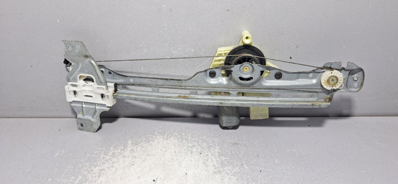 ELEKTRO PODIZAC STAKLA PEUGEOT 308 > 13-17 9677737280