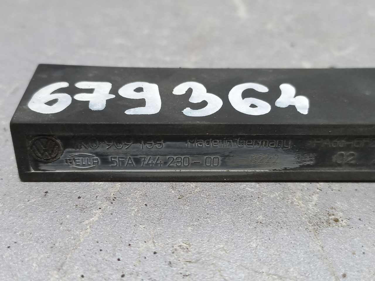 DIJELOVI ANTENA VW PASSAT B6 > 05-10 5FA744230