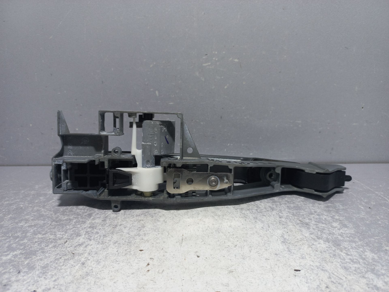 RUCKA VRATA PEUGEOT 3008 > 09-13 9684560080