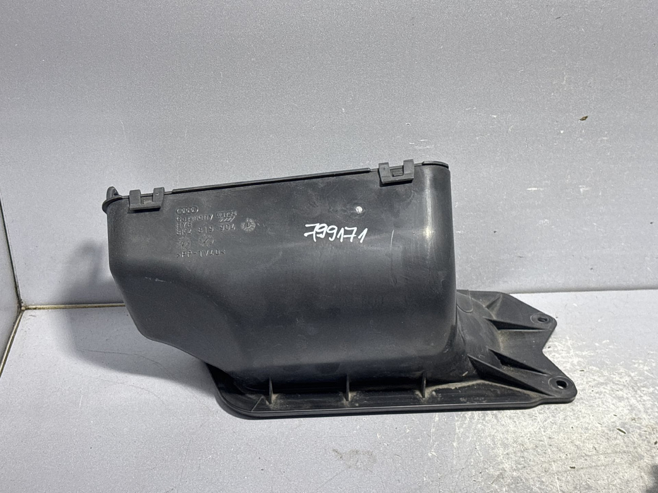 PLASTIKA AUDI A5 (8T) SPORTBACK > 11-17 8K2819904