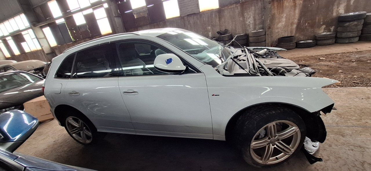 DIJELOVI AUDI Q5 2.0 DIZEL 140KW 4X4 QUATTRO MJENJAC MOTOR CNHA