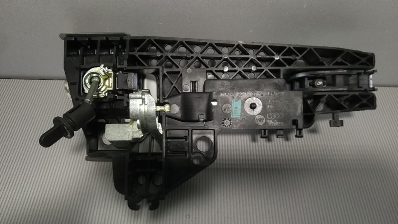 RUCKA VRATA AUDI A4 (B8) > 07-11 8T0837885A