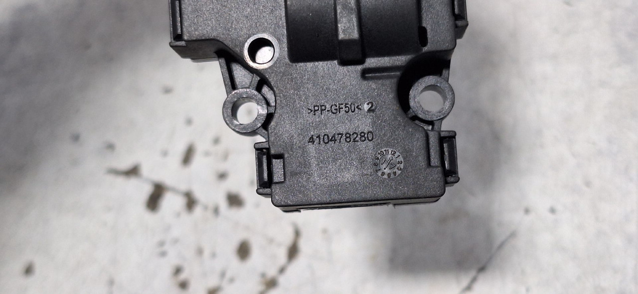 DIJELOVI MOTORIC KLAPNE AUDI Q5 (FY) > 17 - 20  410478280