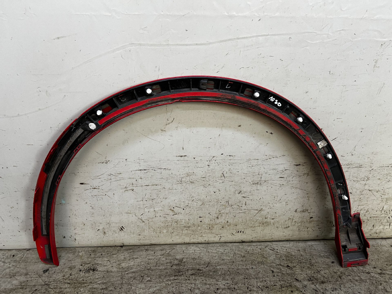DIJELOVI RUB BLATOBRANA AUDI Q3 > 11-15 8U0853718