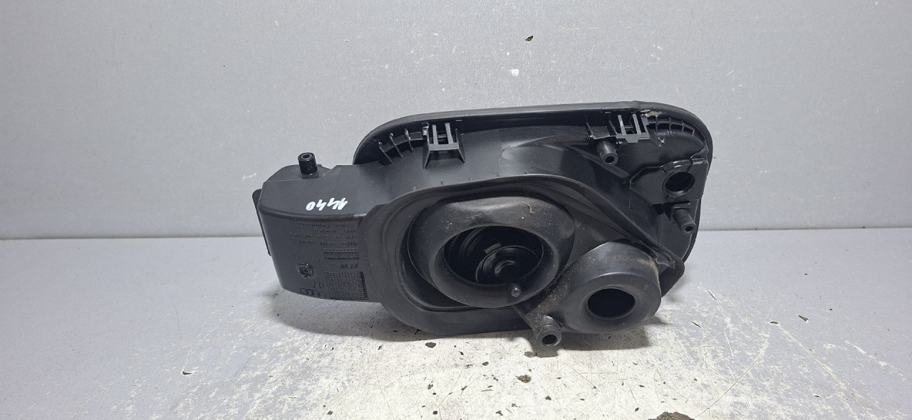 DIJELOVI POKLOPAC REZERVOARA AUDI Q7 (4M) > 19- 3.0 4M0809906E