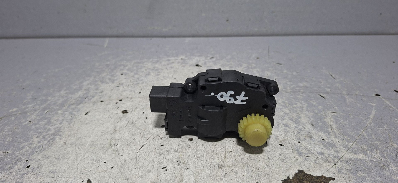 DIJELOVI MOTORIC KLAPNE AUDI A4 (B8) > 12-15 K9749007