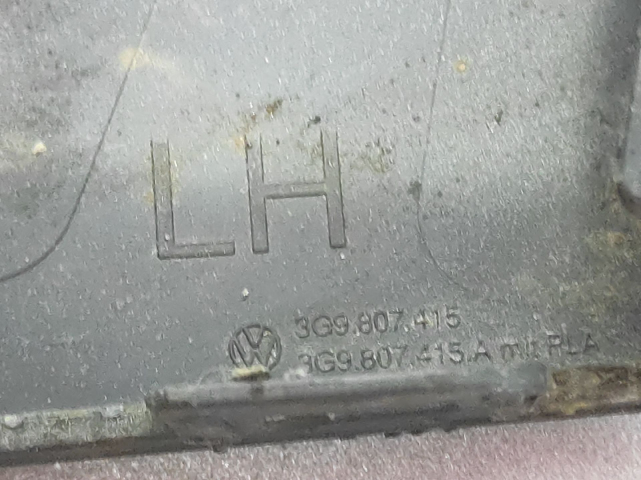 RUB BLATOBRANA VW PASSAT B8 > 14- 3G9807415