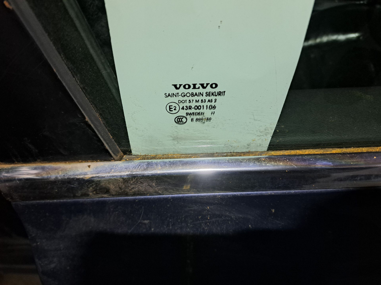 DIJELOVI STAKLO VOLVO XC70 > 07-13