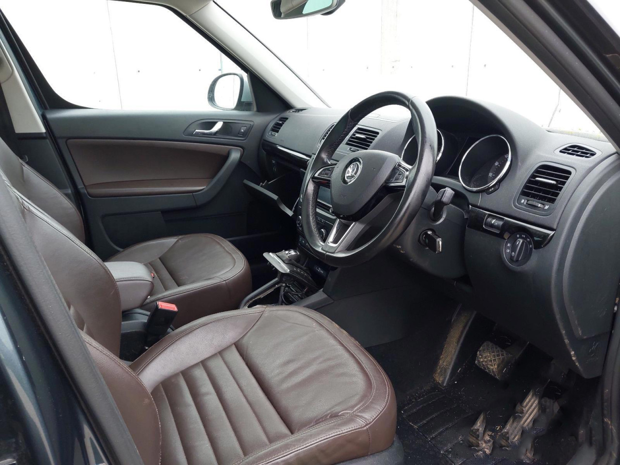 DIJELOVI ŠKODA YETI 2.0 DIZEL 4X4 2017. MJENJAC MOTOR DFSB