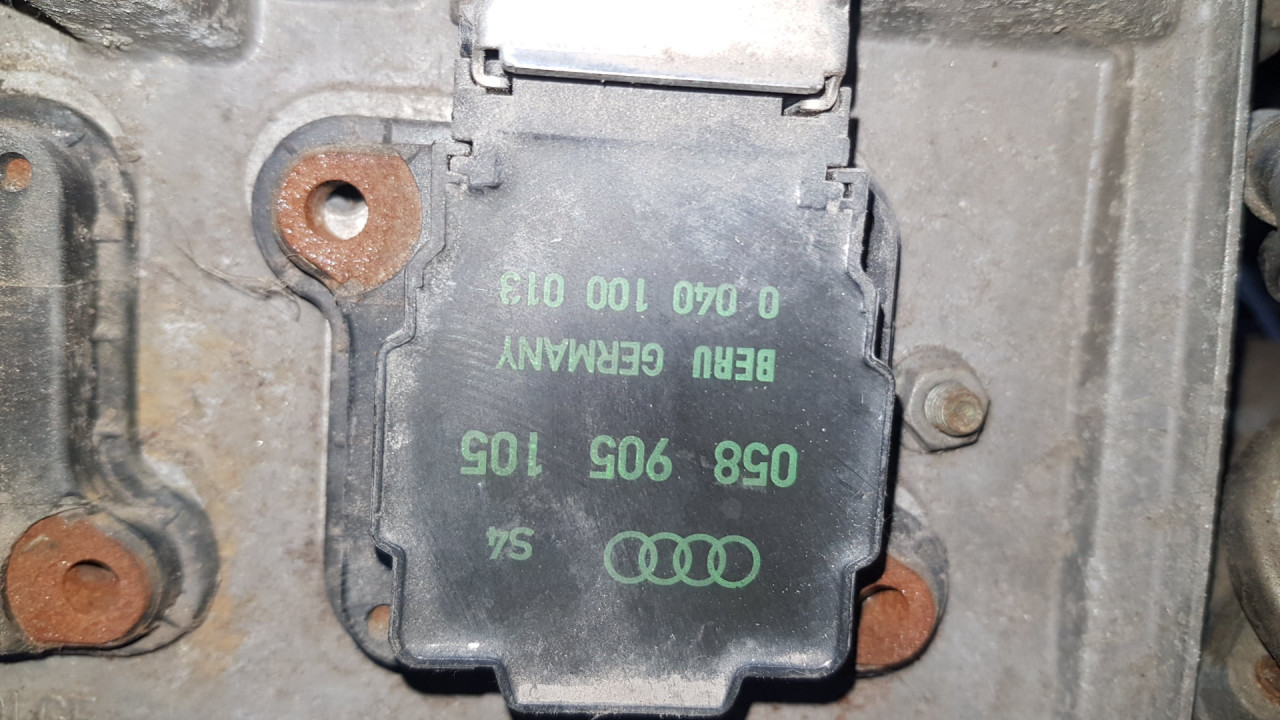 DIJELOVI BOMBINA AUDI A6 > 01-04 058905105