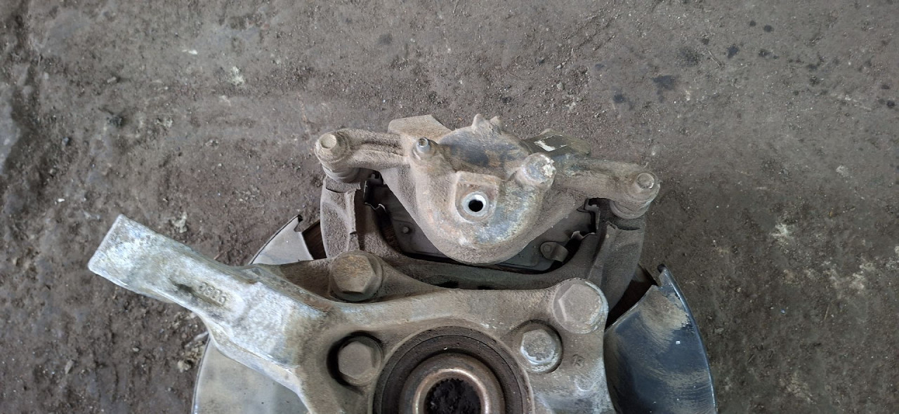 DIJELOVI KOCIONA KLJESTA OPEL ASTRA J > 12-15 13301226