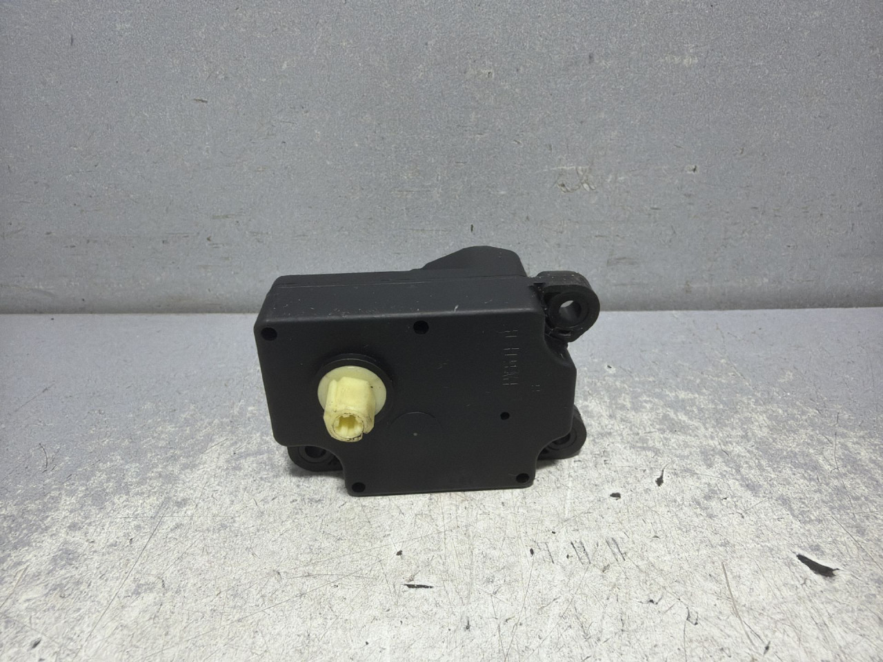 DIJELOVI MOTORIC KLAPNE VOLVO XC60 > 08-13 2.0 6G9N19E616BB