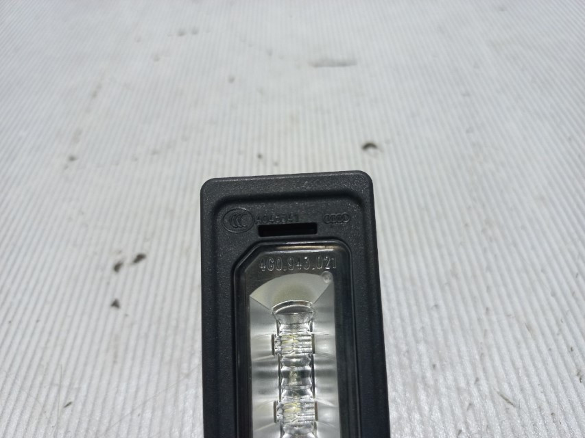 RASVJETA TABLICA AUDI A4 (B8) > 12-15 4G0943021