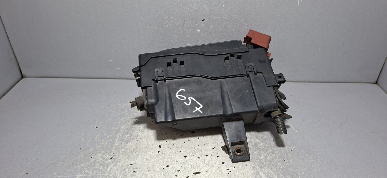 ELEKTRONIKA KUTIJA OSIGURACA JAGUAR XE (X760) > 15 -