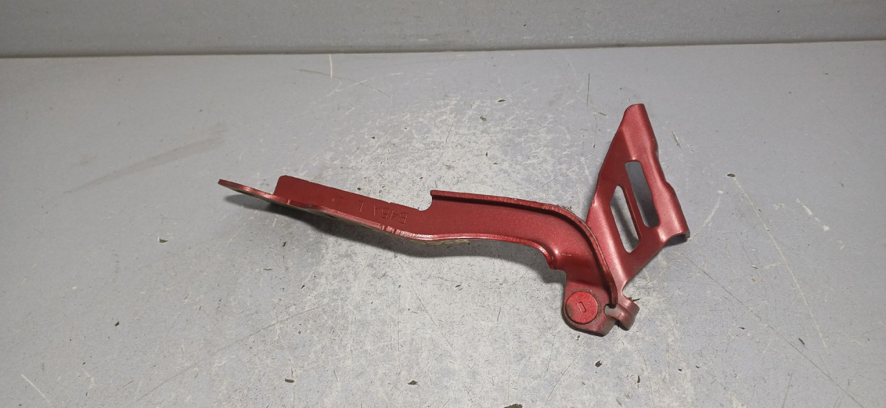 DIJELOVI SKARE OD HAUBE MAZDA 3 > 13-16