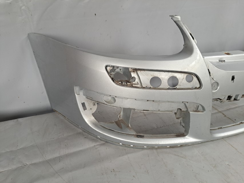 DIJELOVI BRANIK VW JETTA > 05-11 1K0807221D