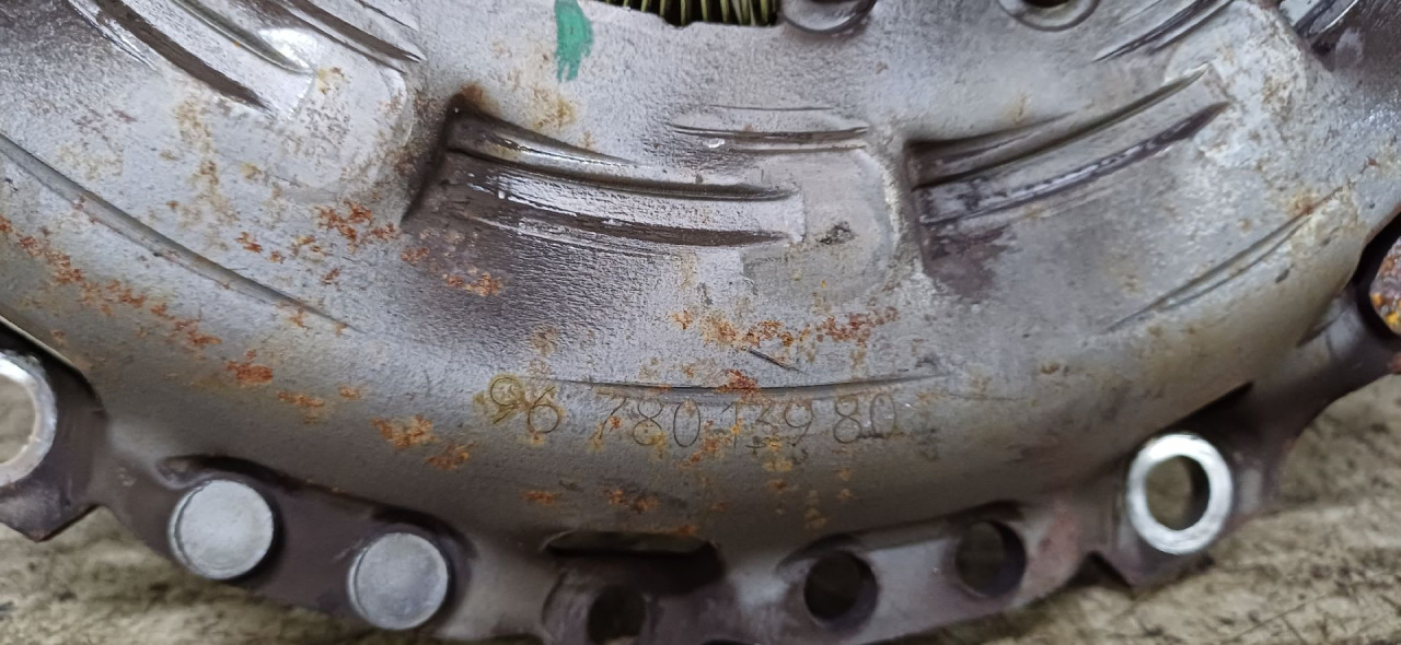 DIJELOVI KORPA PEUGEOT 308 > 13-17 9678013980