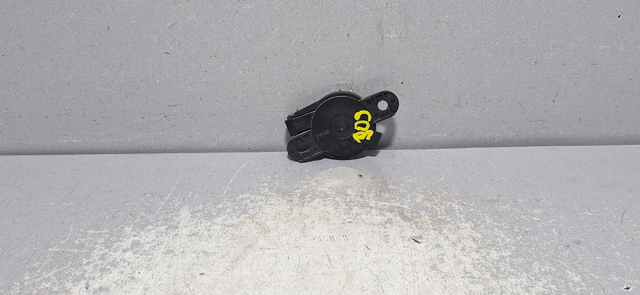 DIJELOVI ZVUCNIK AUDI A4 (B9) > 15-18 5Q0919279