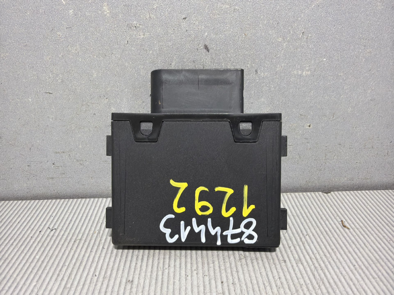 DIJELOVI ELEKTRONIKA MODUL AUDI A4 (B9) > 19- 2.0 8W0906093E