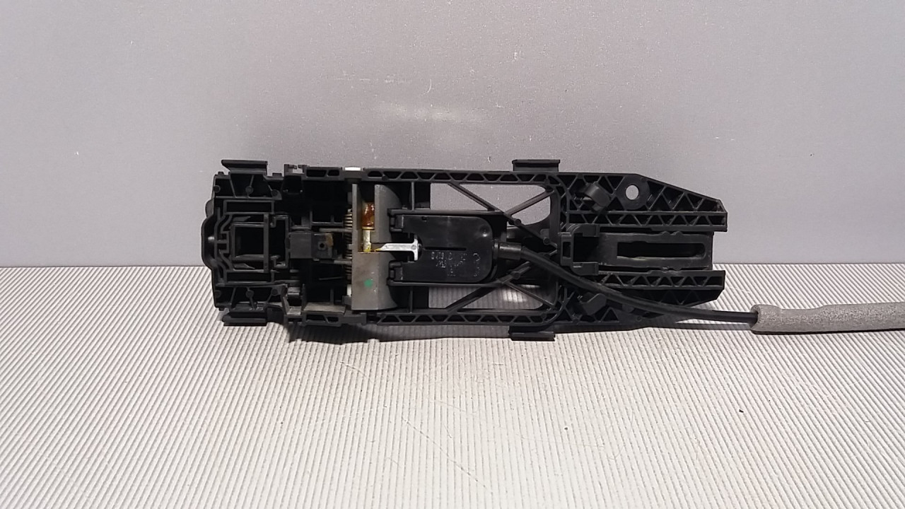 DIJELOVI RUCKA VRATA VW POLO > 09-14 5N0839885H