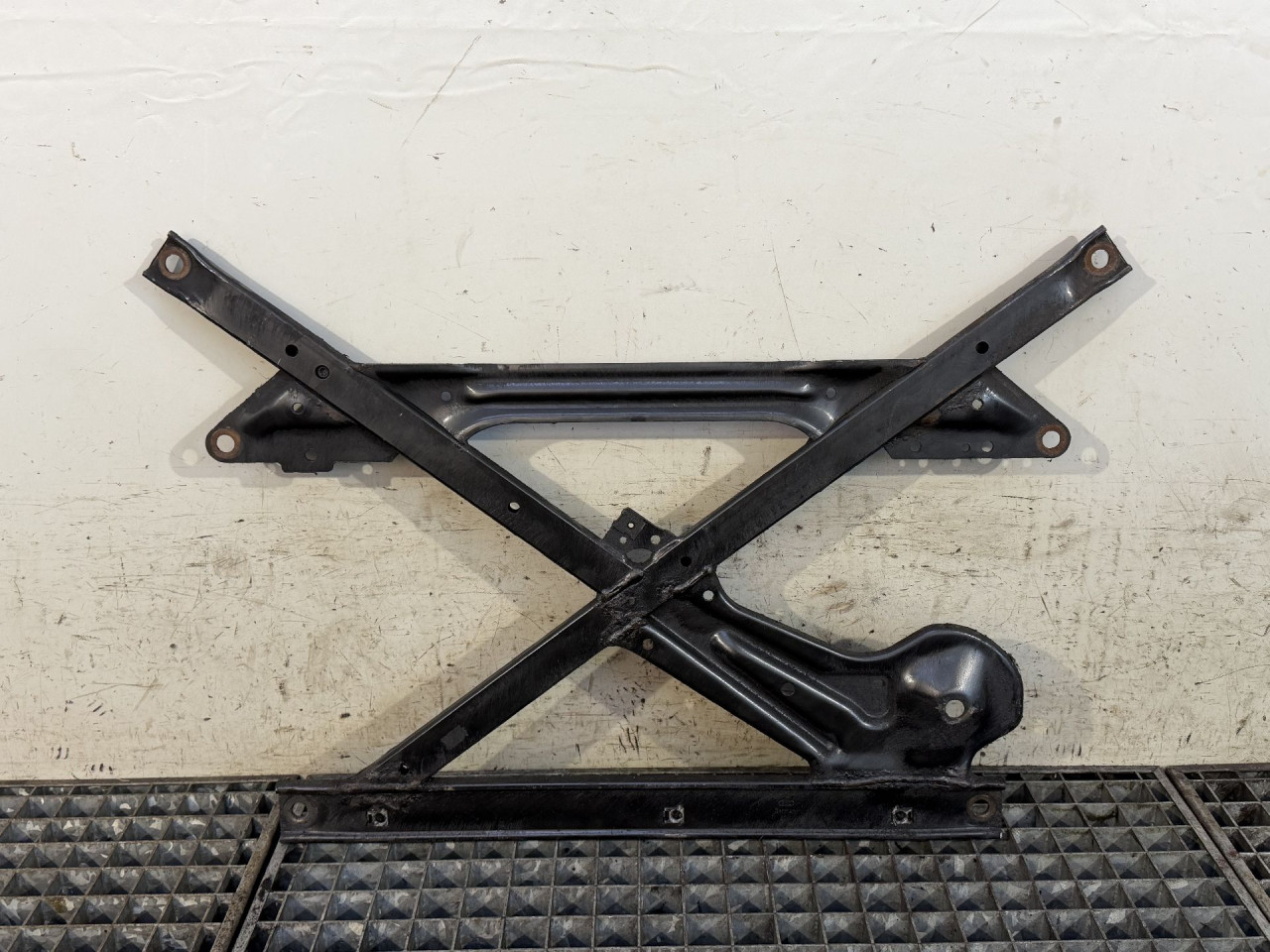 DIJELOVI NOSAC AUDI Q5 > 08-11 2.0 8T2399345K