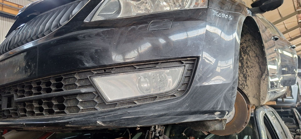 DIJELOVI BRANIK SKODA OCTAVIA > 13-16 1.6 5E0807217A