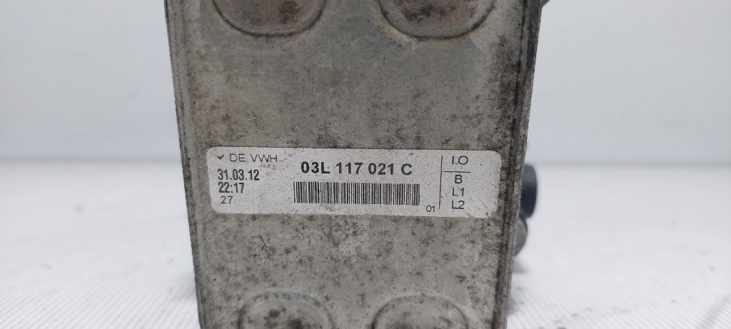 HLADNJAK ULJA AUDI A4 (B8) > 12-15 03L117021C