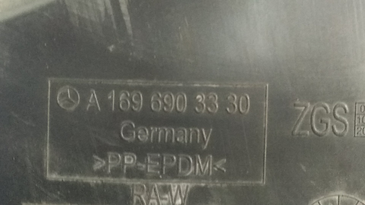 UNUTRASNJI BLATOBRAN MERCEDES A KLASA (W169) > 08-12 A1