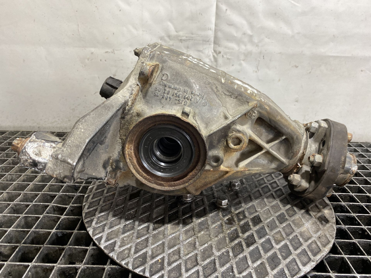 DIFERENCIJAL MERCEDES E KLASA (W212) > 09-13 A209351020