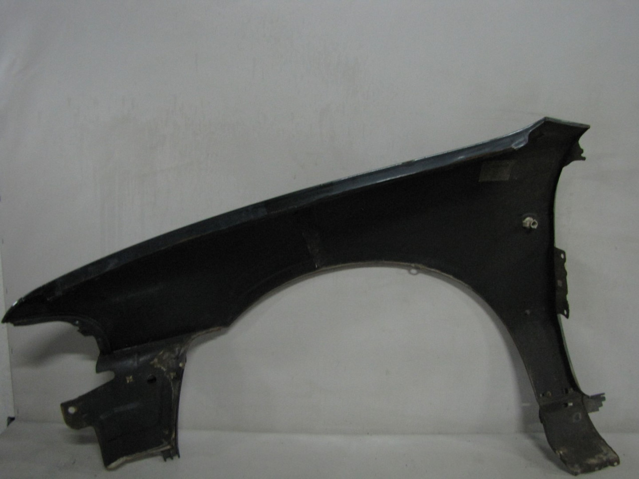 DIJELOVI BLATOBRAN AUDI A4 > 94-99 AD017012
