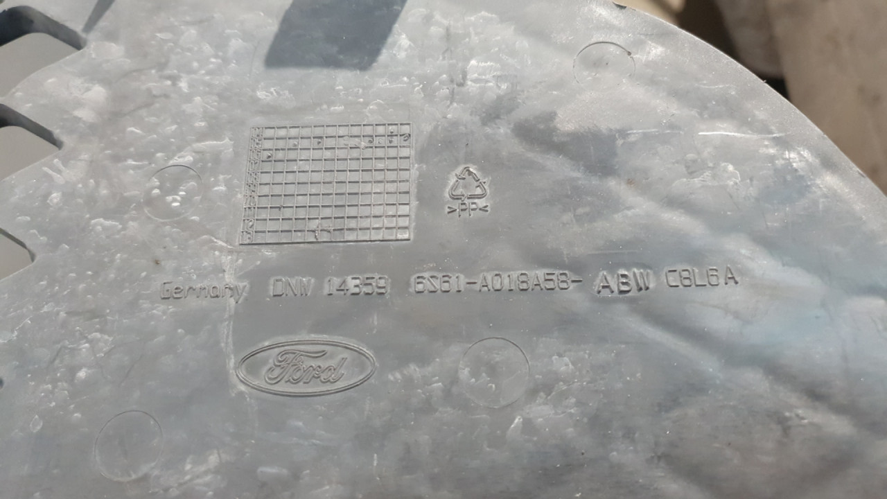 RESETKA BRANIKA FORD FIESTA > 06-08 6S61A018A58