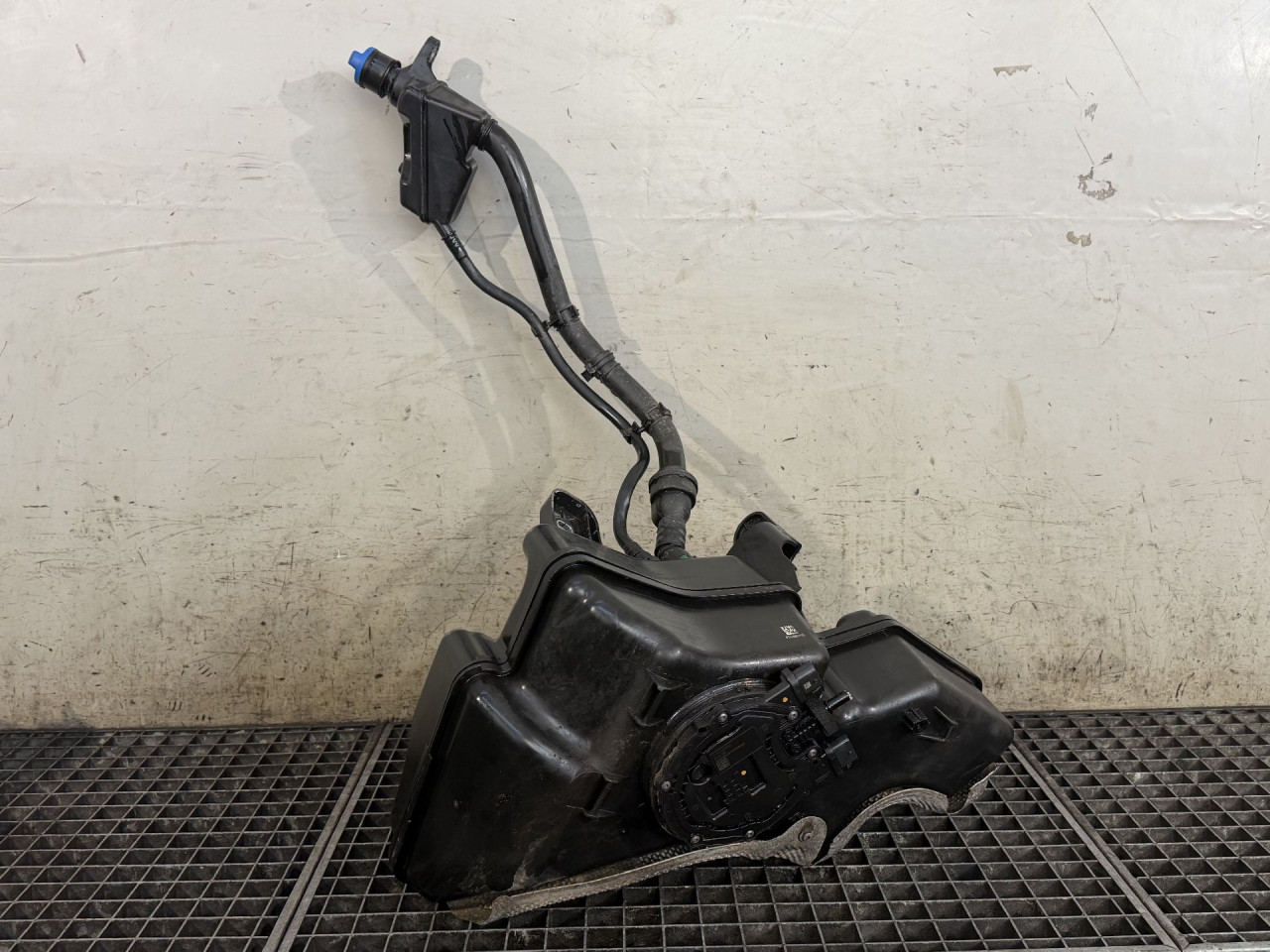 DIJELOVI REZERVOAR ADITIVA VOLVO XC90 > 19- 2.0 31405813