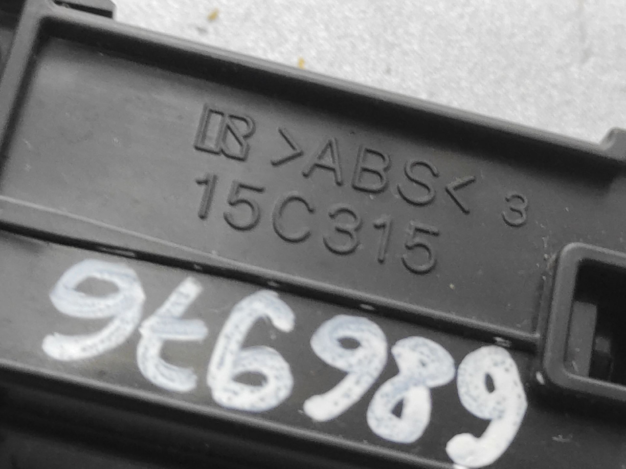 DIJELOVI PREKIDAC TOYOTA PRIUS > 12-15 15C315