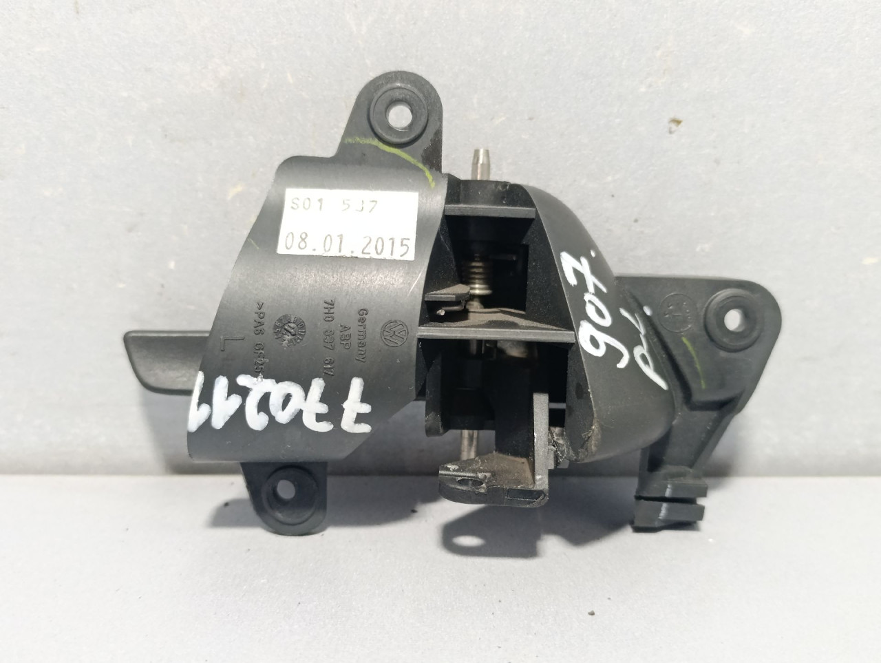 DIJELOVI UNUTRASNJA RUCKA VRATA VW T6 > 15-19 7H0837617