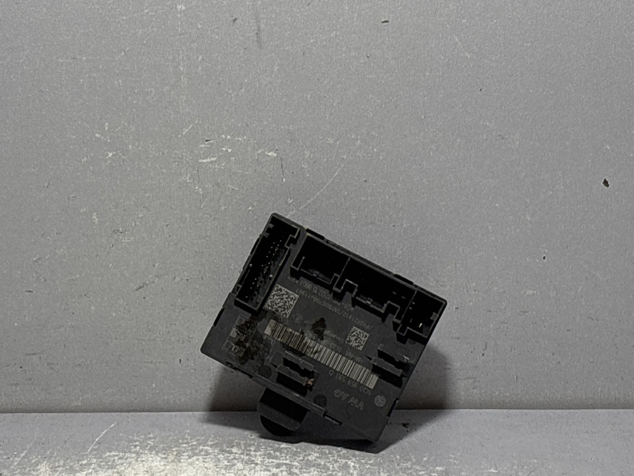 DIJELOVI ELEKTRONIKA MODUL VW PASSAT B8 > 14-19 5Q0959593D