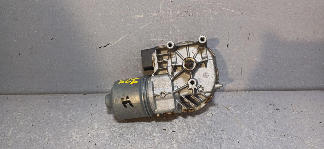 MOTORIC PREDNJEG BRISACA VW GOLF PLUS > 05-09 5M0955120B